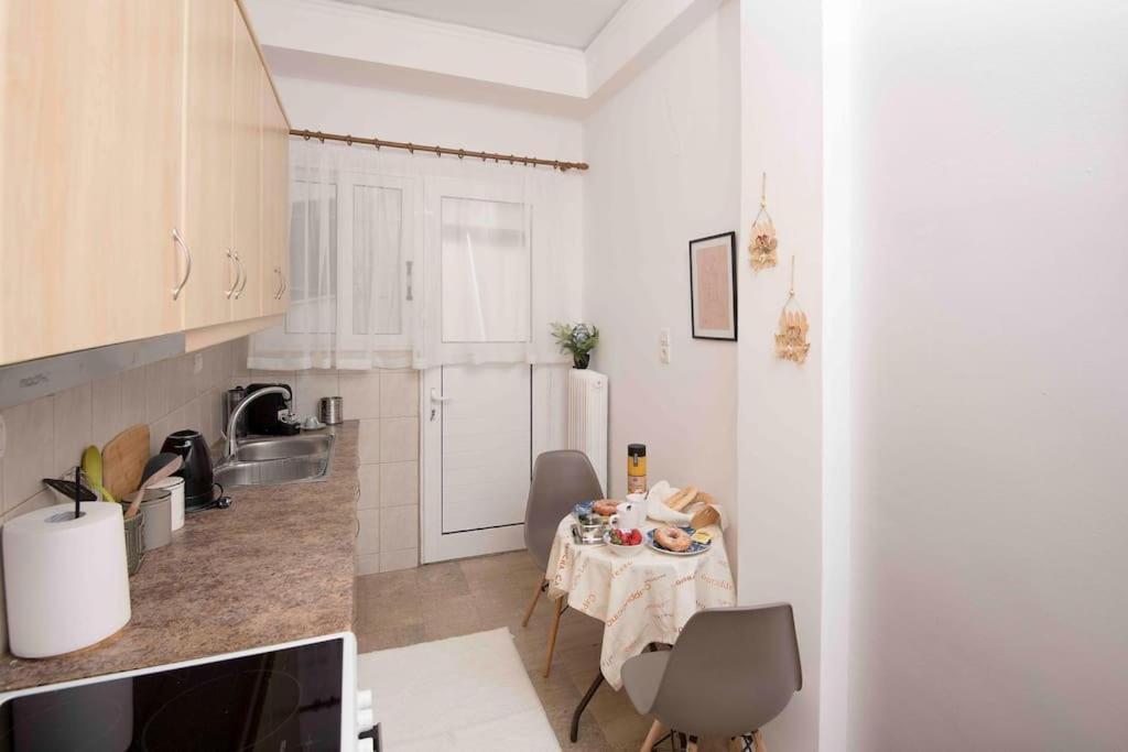 Lovely,central, Spacious 2-bedrooms Apartment Piraeus