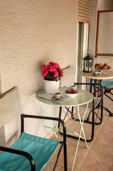 Lovely,central, Spacious 2-bedrooms Apartment