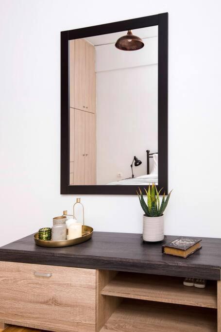 Apartment Lovely,central, Spacious 2-bedrooms *