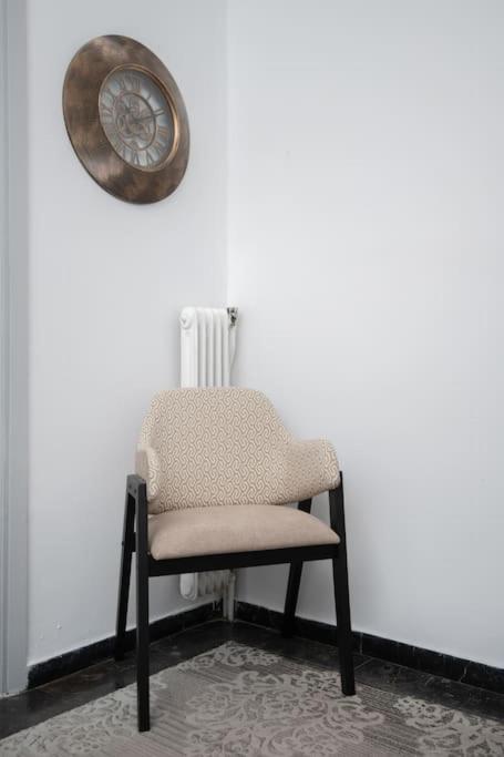 Lovely,central, Spacious 2-bedrooms