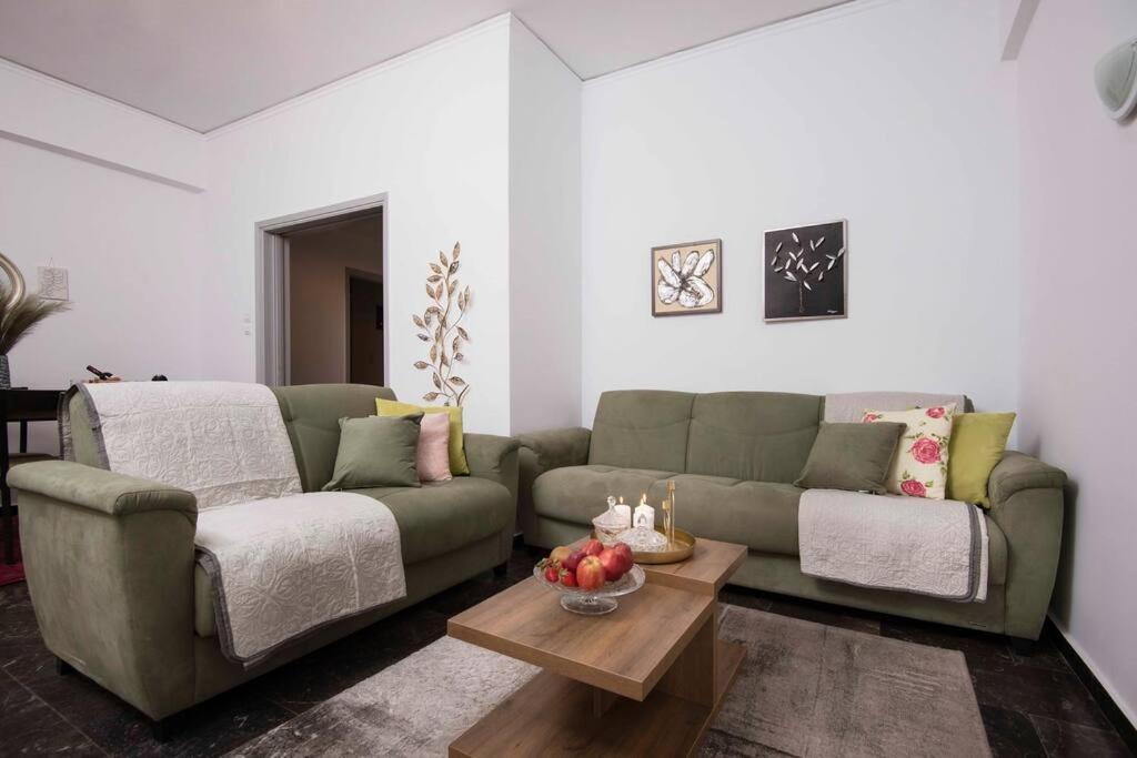 Lovely,central, Spacious 2-bedrooms Apartment Piraeus