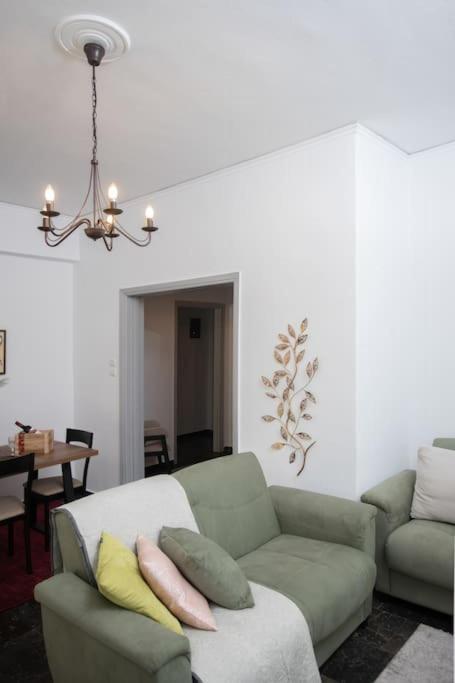 Lovely,central, Spacious 2-bedrooms Apartment Piraeus